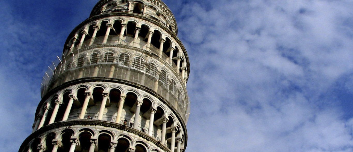 Toren van Pisa minder scheef image