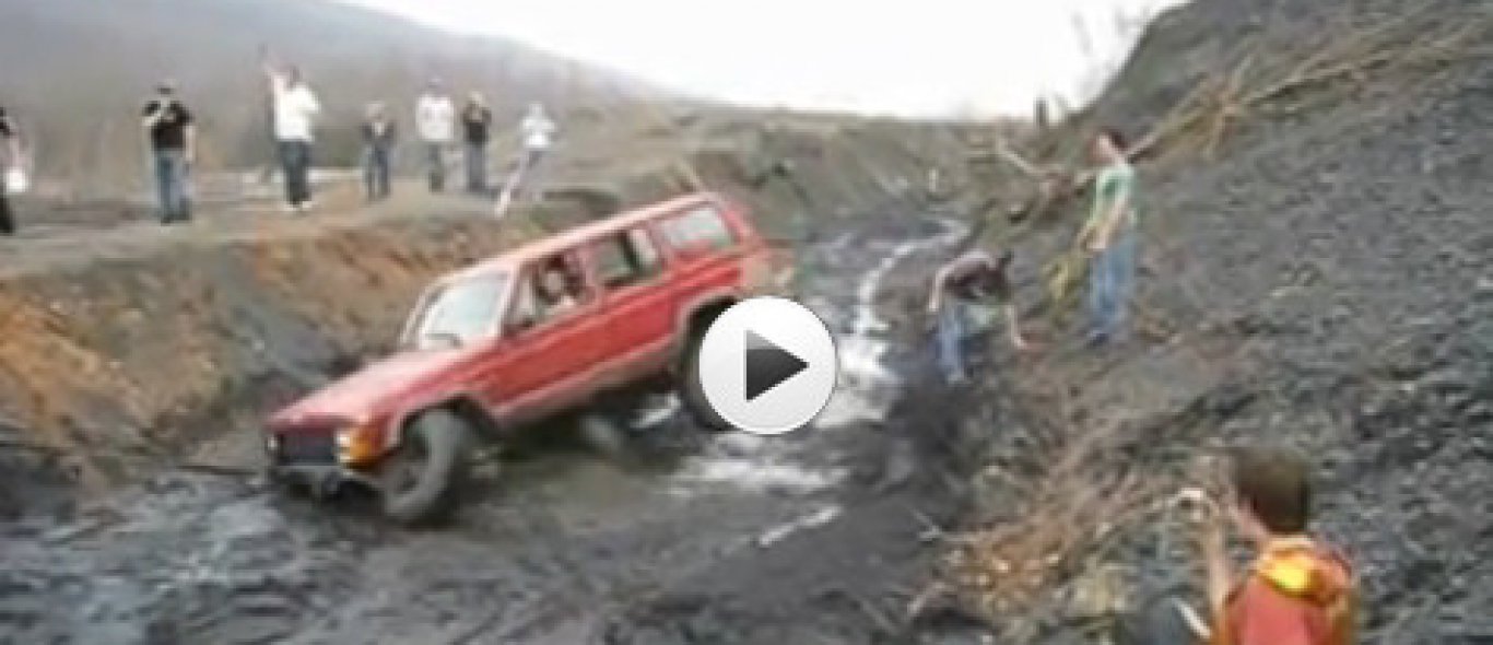 VIDEO: Hoe trek je een 4WD NIET uit de modder image