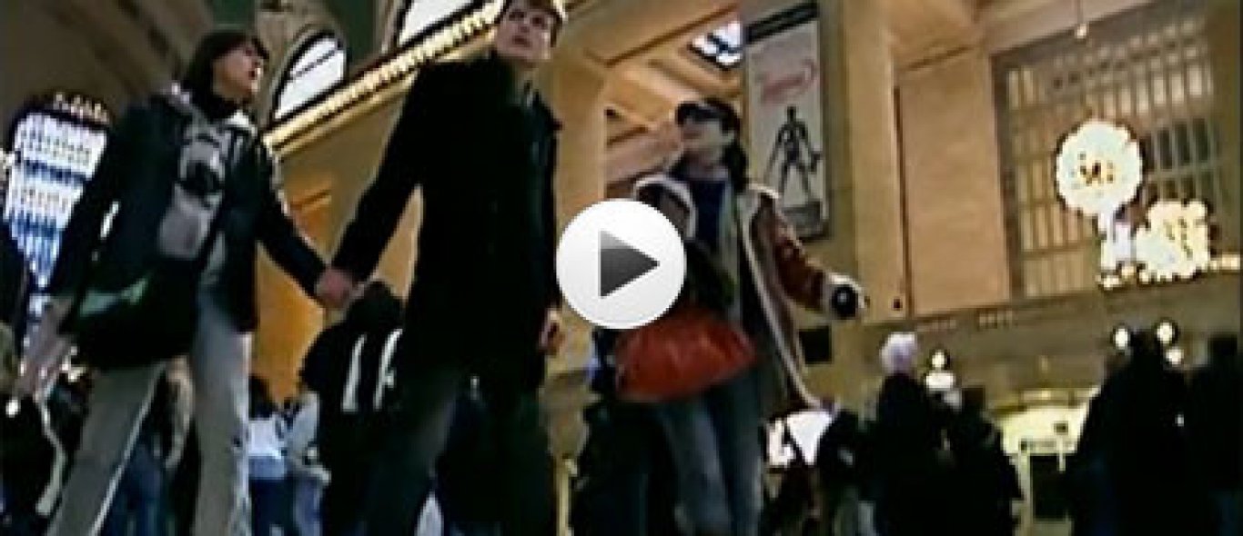 VIDEO: bevroren treinstation image