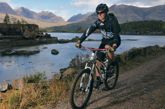 Must in de Highlands: een mountainbiketocht. Foto: Tom van der Leij.
