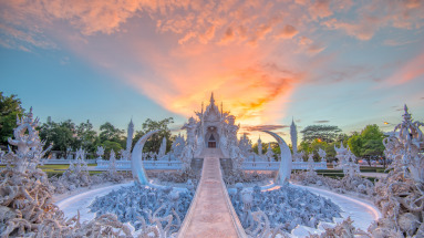 Wat Rong Khun (White Temple) in chiangrai thailnad