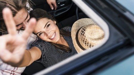 Handgebaren in het buitenland: 10x reis-etiquette die je moet kennen