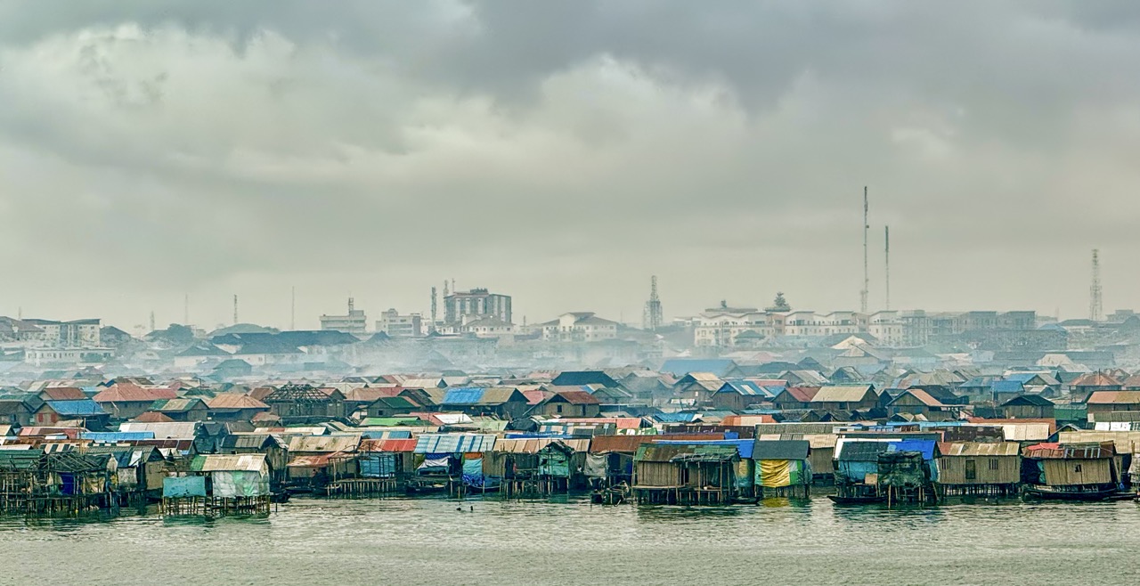 Opvallend is de vrije val van Lagos in Nigeria, die met een score van 0,0 de lijst aanvoert als minst leefbare stad ter wereld.