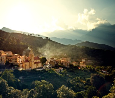 Dorp op Corsica, Frankrijk