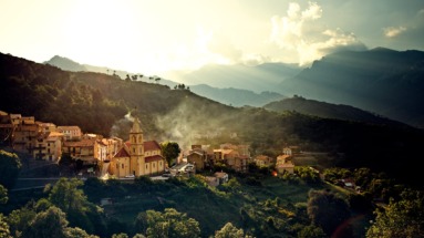 Dorp op Corsica, Frankrijk