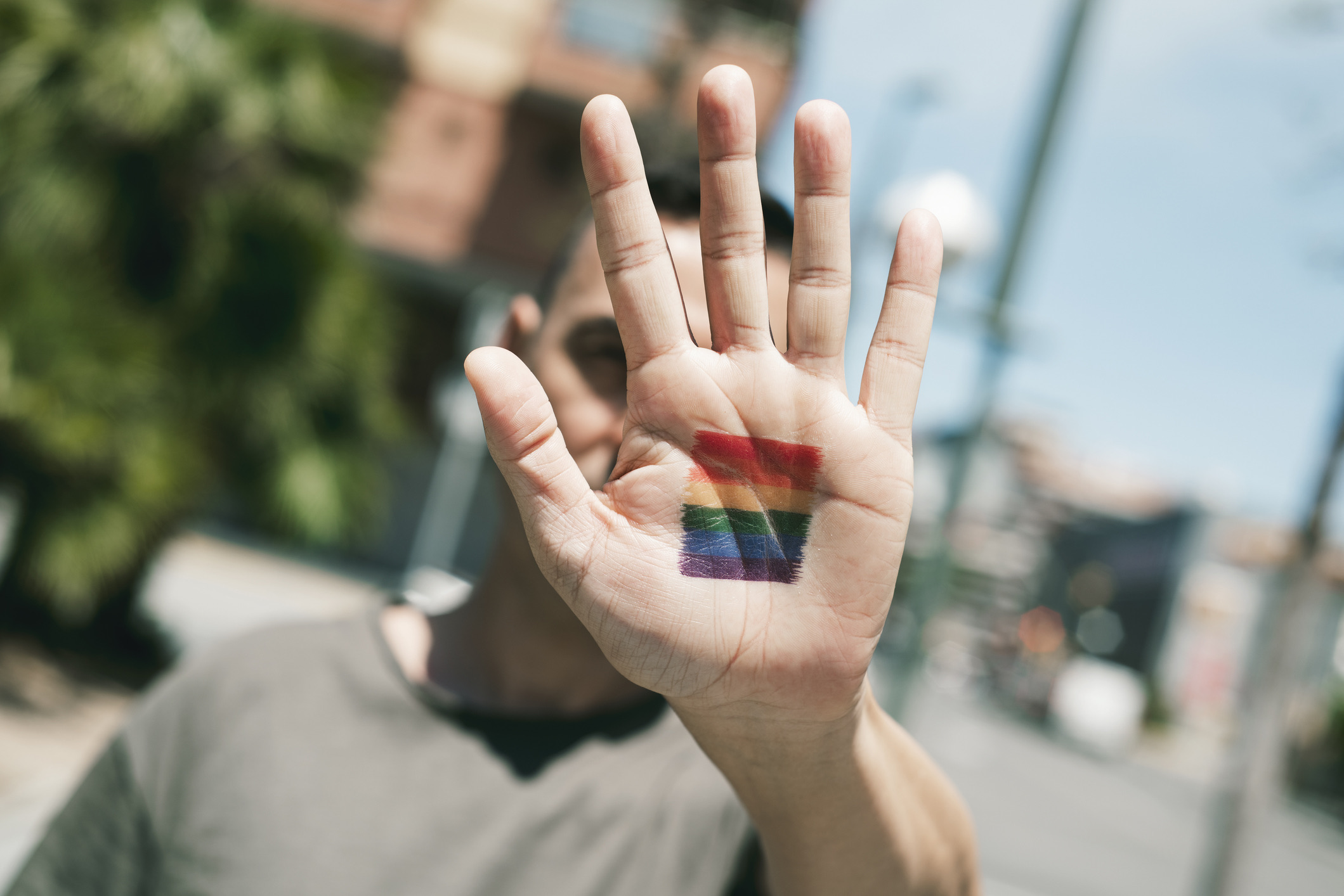 In deze Europese landen is de situatie voor LHBTQIA+-personen zorgwekkend. Er is vaak geen wettelijke bescherming, Pride-evenementen worden belemmerd en discriminatie blijft onbestraft.