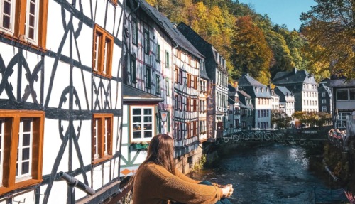 kayla-F5fXGkCKDKE-unsplash