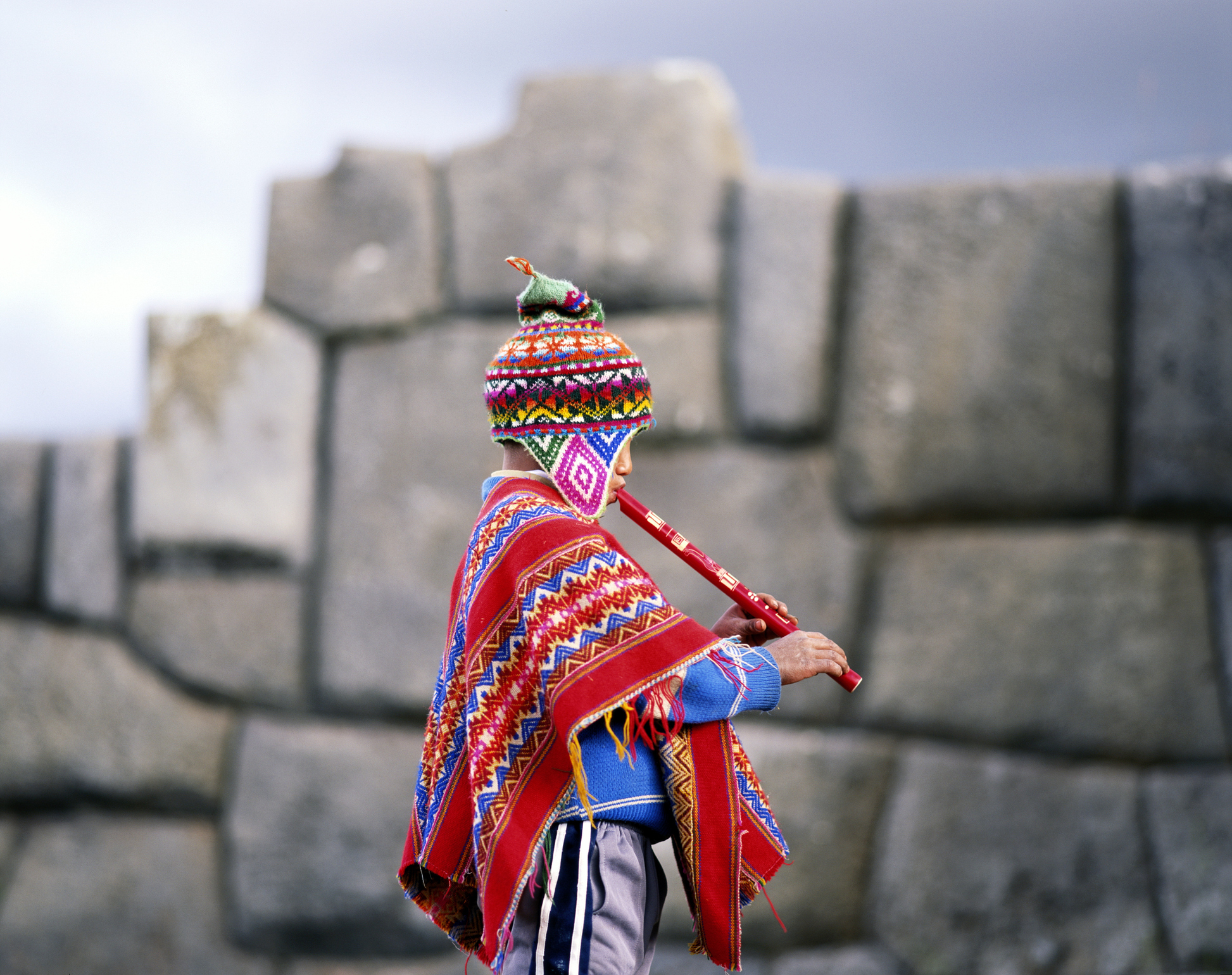 De Quechua zijn de spirituele erfgenamen van de Inca’s en leven voornamelijk in de Andes. In Peru kun je in dorpen als Llachon aan het Titicacameer verblijven bij Quechua-gemeenschappen via homestays. 
