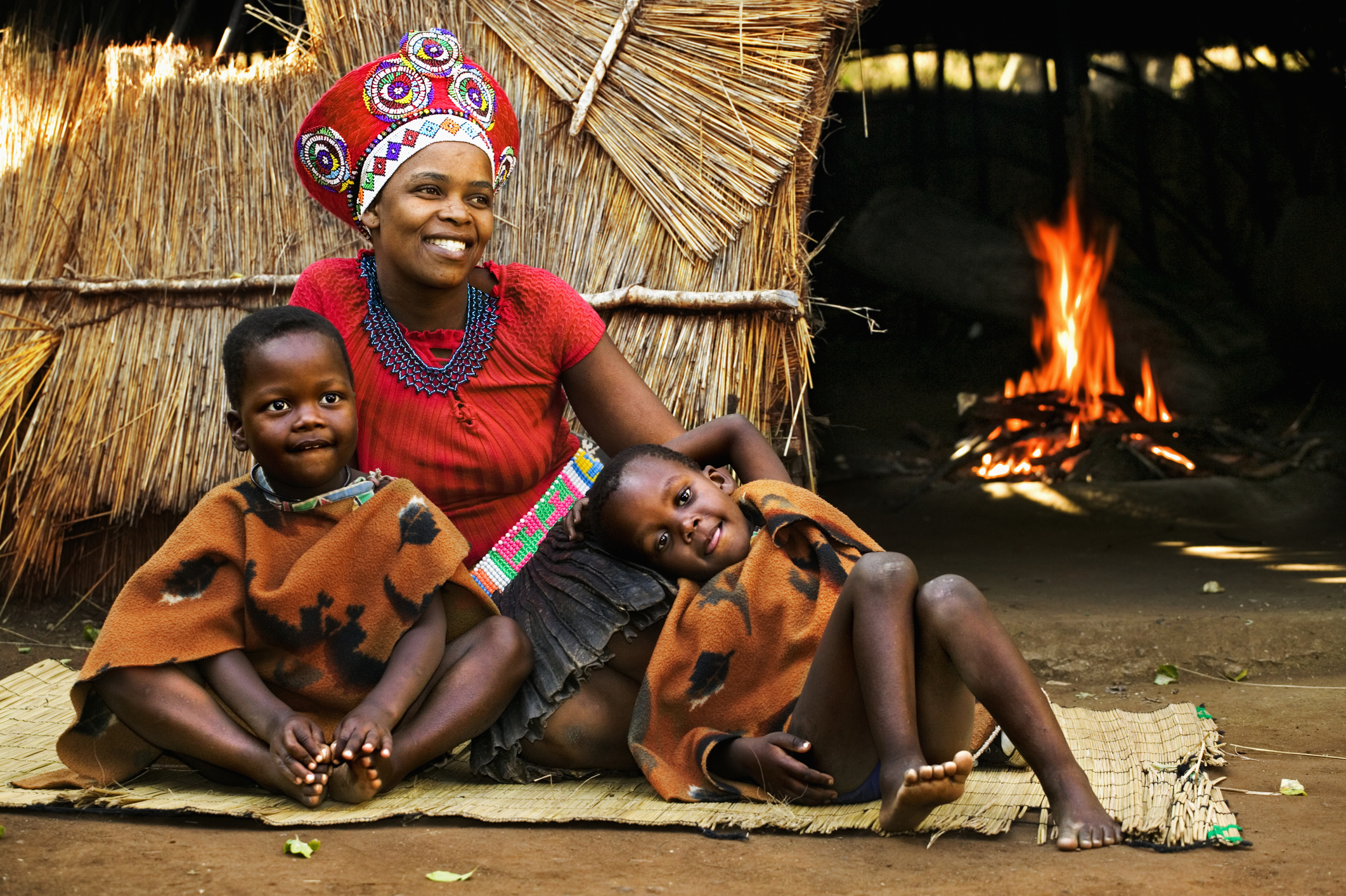 De Zulu vormden ooit het machtigste koninkrijk van zuidelijk Afrika en hun geschiedenis leeft nog altijd voort in dans, muziek en rituelen.