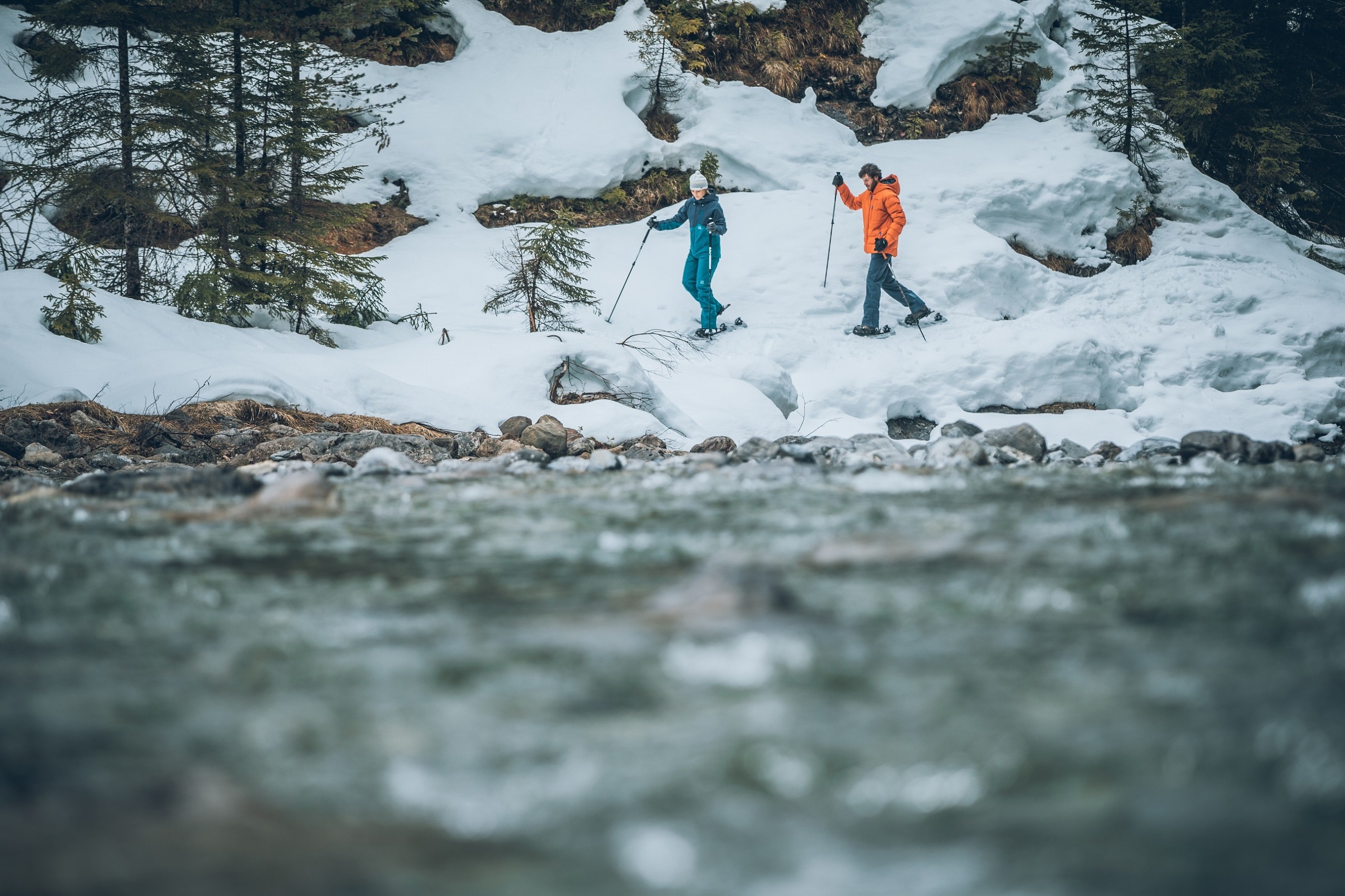 Met een dik pak sneeuw drukt de winter in grote delen van de Tiroler Zugspitz Arena de pauzeknop in. Elf afwisselende sneeuwschoentochten leiden door besneeuwde bossen en langs adembenemende bergpanorama’s.