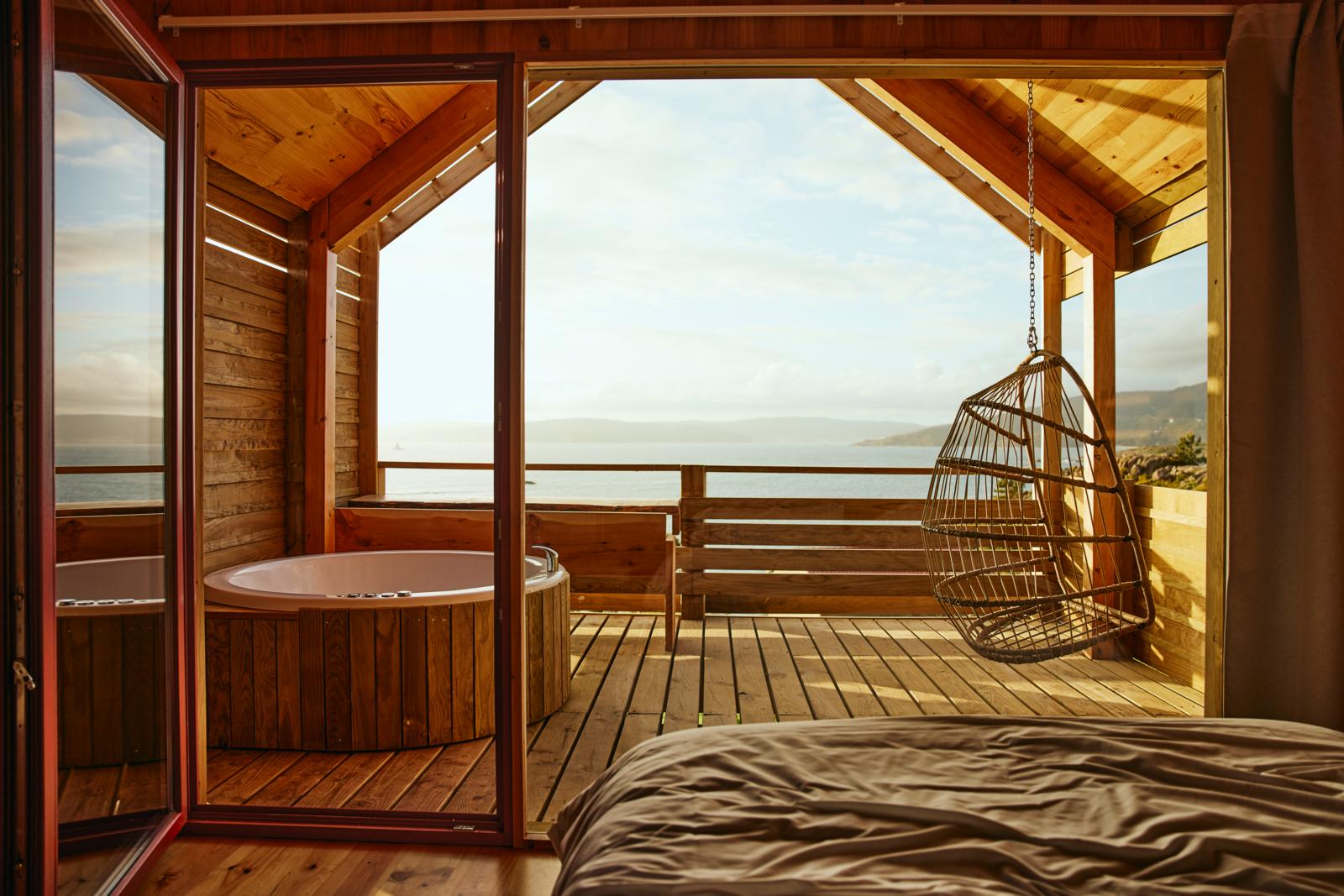 bij Refuxos de Porto Quilmas word je wakker met zilte zeelucht en zicht op de Atlantische Oceaan. 