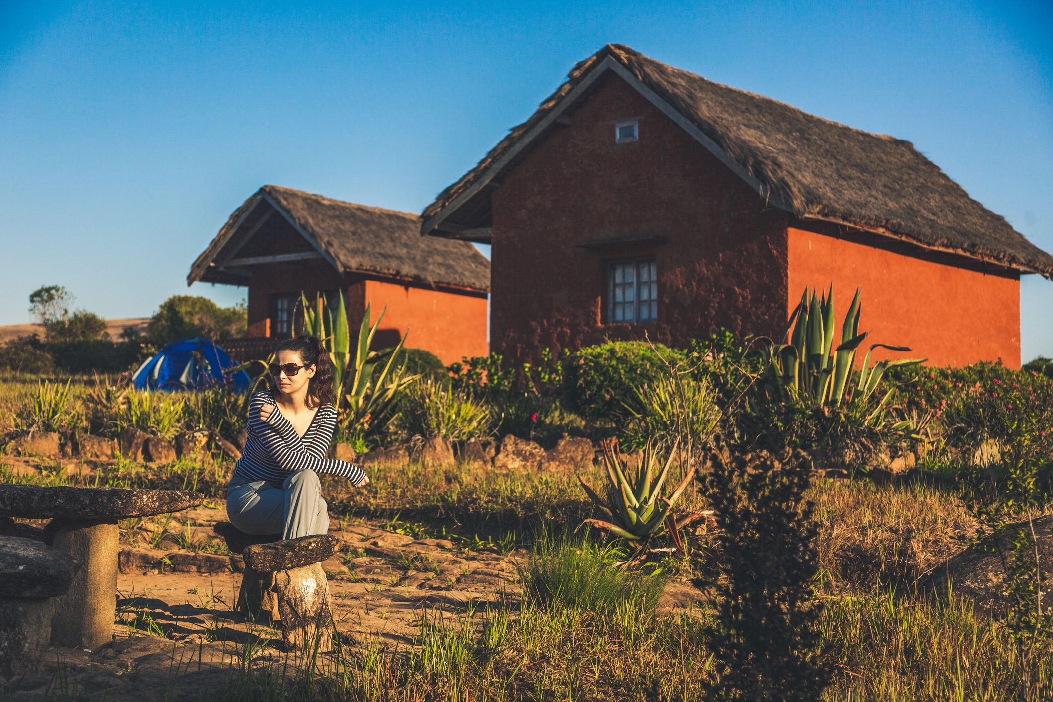 Voor wie echt off the grid wil reizen is Madagaskar ecologisch gezien een van de meest unieke bestemmingen ter wereld. Bovendien kent het eiland prachtige koloniale architectuur en eigenzinnige cultuur. 