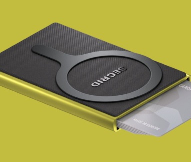 Secrid Cardprotector met uitschuifbare pasjes en RFID-bescherming in aluminium behuizing