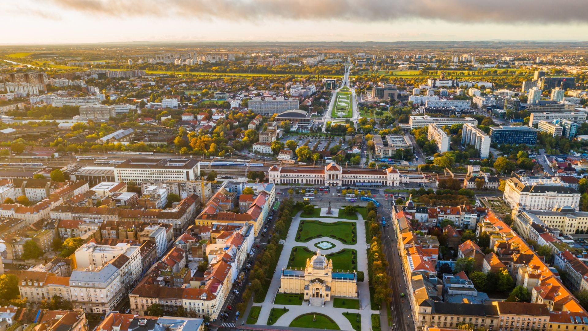 Het Koning Tomislavplein in hartje Zagreb.