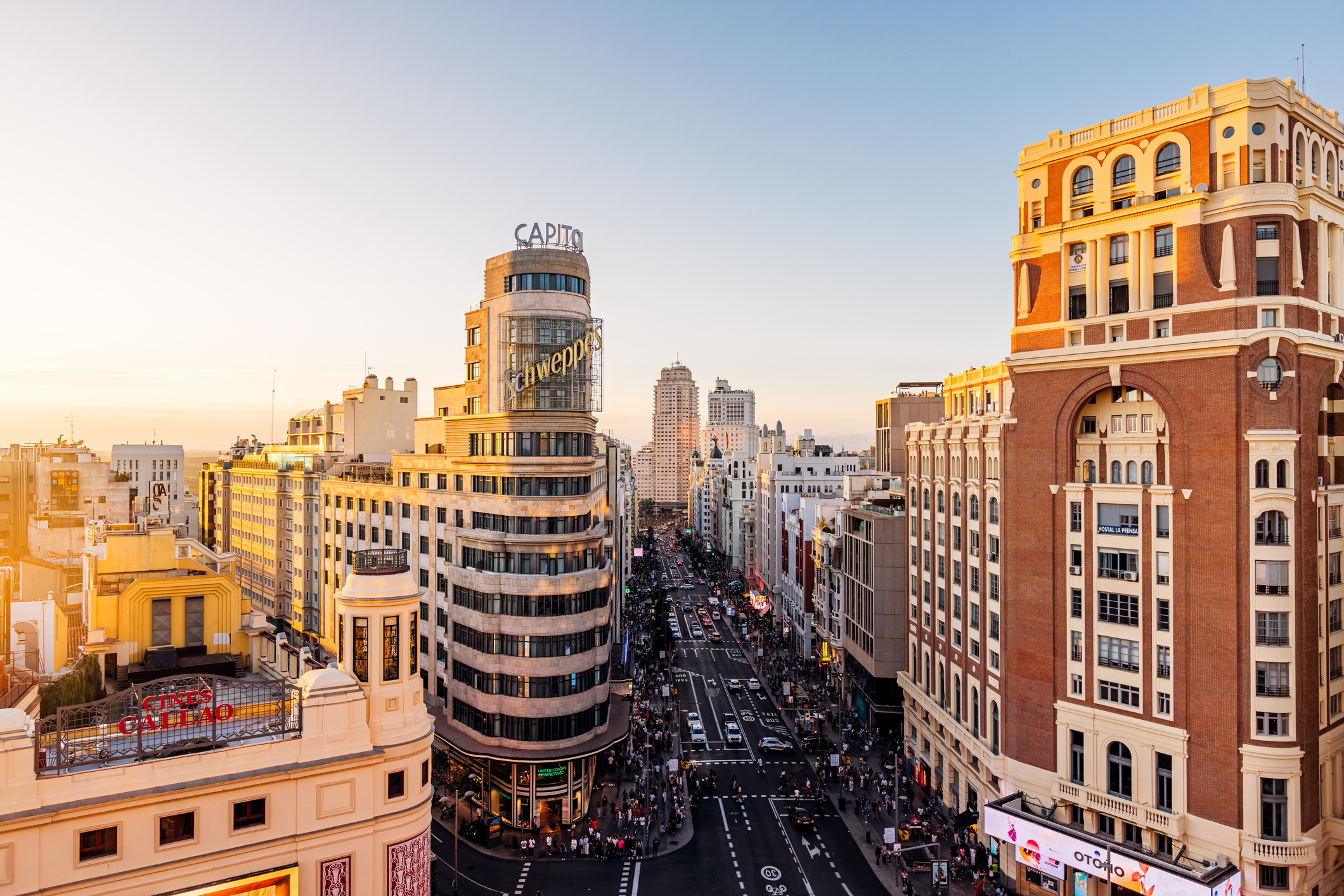 De Spaanse hoofdstad Madrid voert de lijst van beste Europese bestemmingen voor 2026 aan. Geen zee, wel een oceaan aan kunst, tapas en energie.