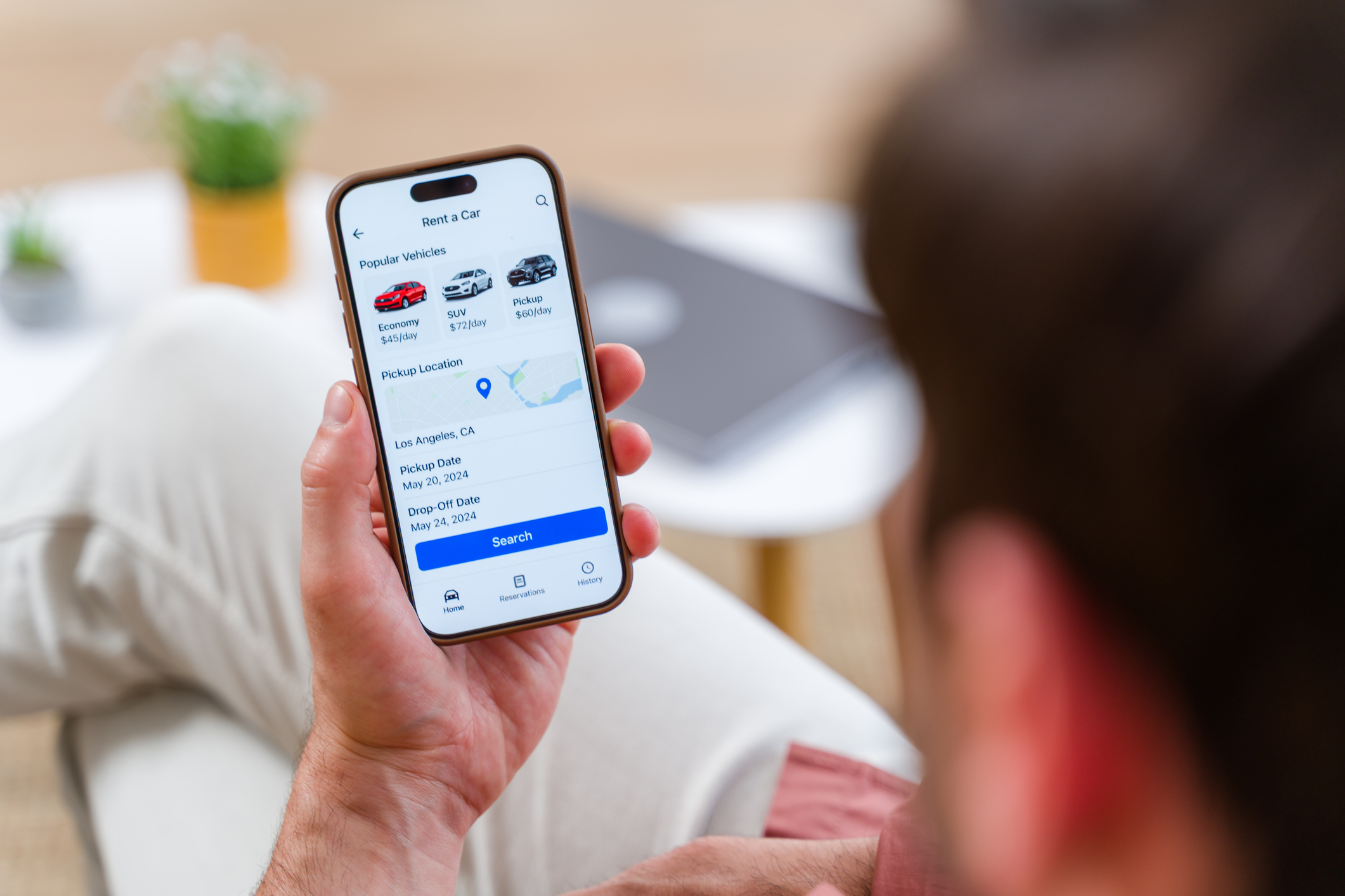 Als je besluit auto te rijden op reis, helpt deze AI-prompt je bij het kiezen van de juiste huurauto voor het terrein en het vinden van de beste voorwaarden.