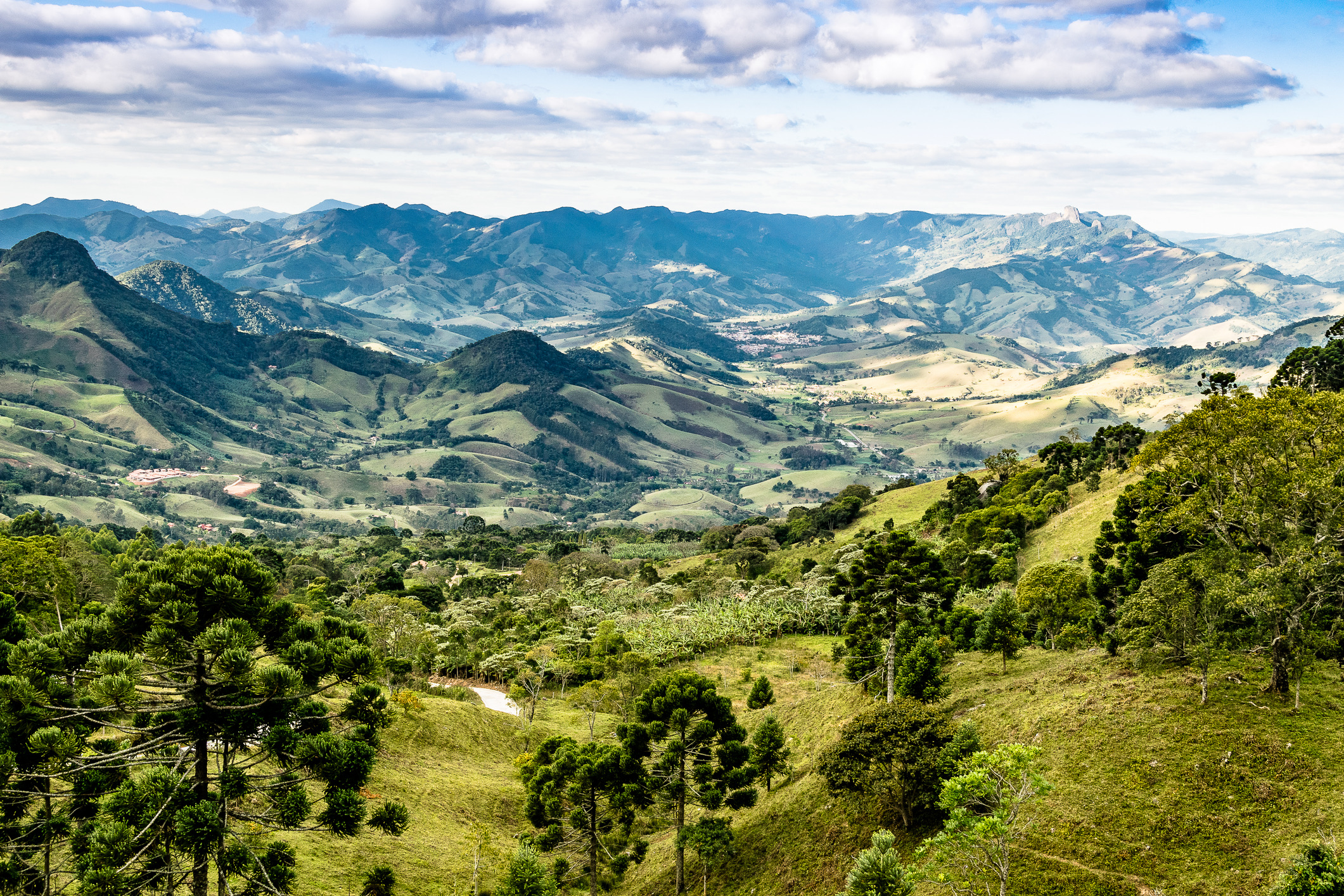De Caminho da Fé is het Braziliaanse antwoord op de Camino de Santiago. Op de 497 kilometer lange route wandel je door de bergen van de Serra da Mantiqueira naar de reusachtige basiliek van Aparecida.