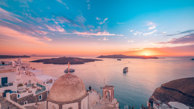 Zonsondergang bij Fira, Santorini, Griekenland