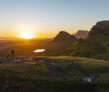 Man bij Quiraing op Isle of Skye, Schotland