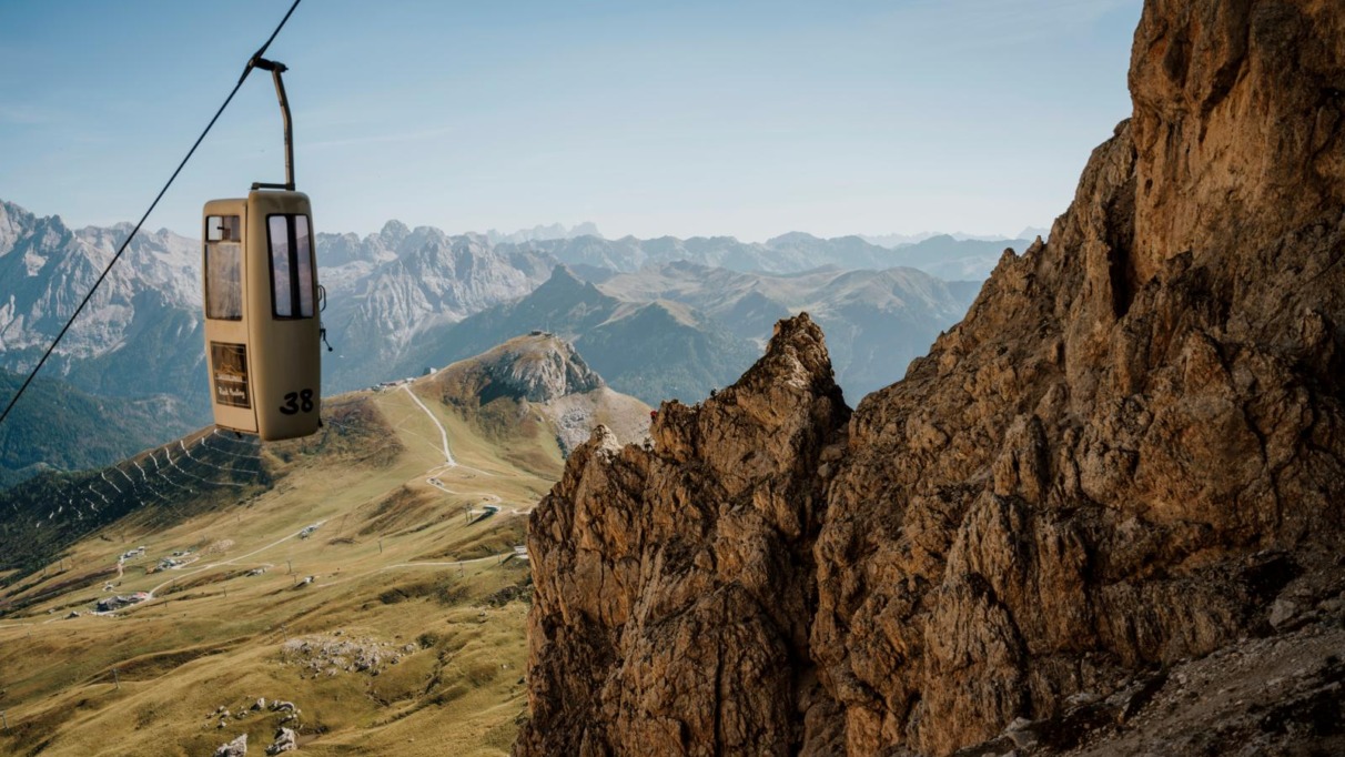 Kabelbaan in de Dolomieten bij Trentino