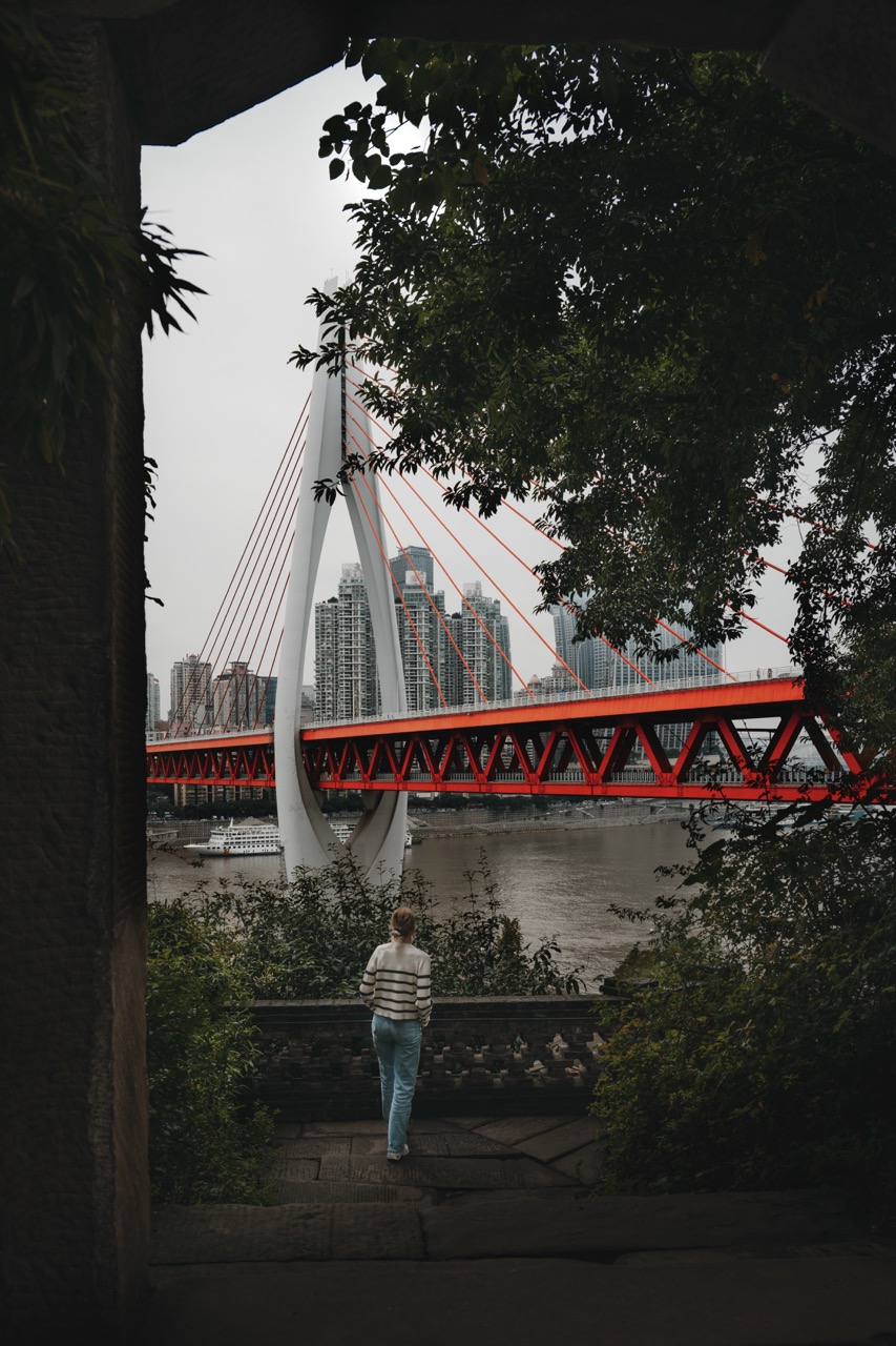 Qiansimen-brug, Chongqing, China - door Laura Schipper