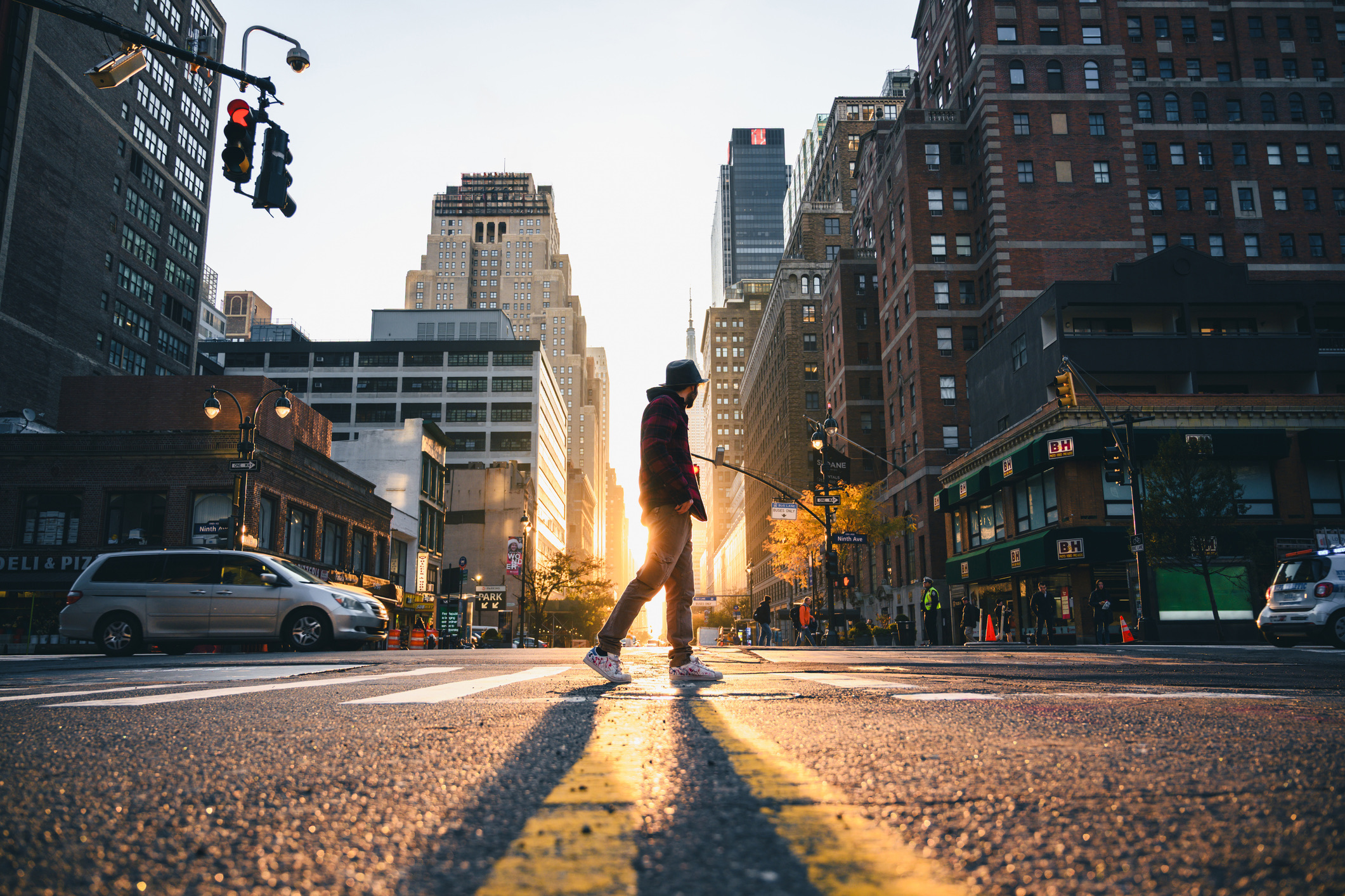 New York levert voor veel reizigers de ultieme vervulling van een langlevende droom. Het magische gevoel van wandelen over de Brooklyn Bridge, de energie op Broadway en het iconische silhouet van de skyline zorgen voor constante adrenaline en intense geluksmomenten.