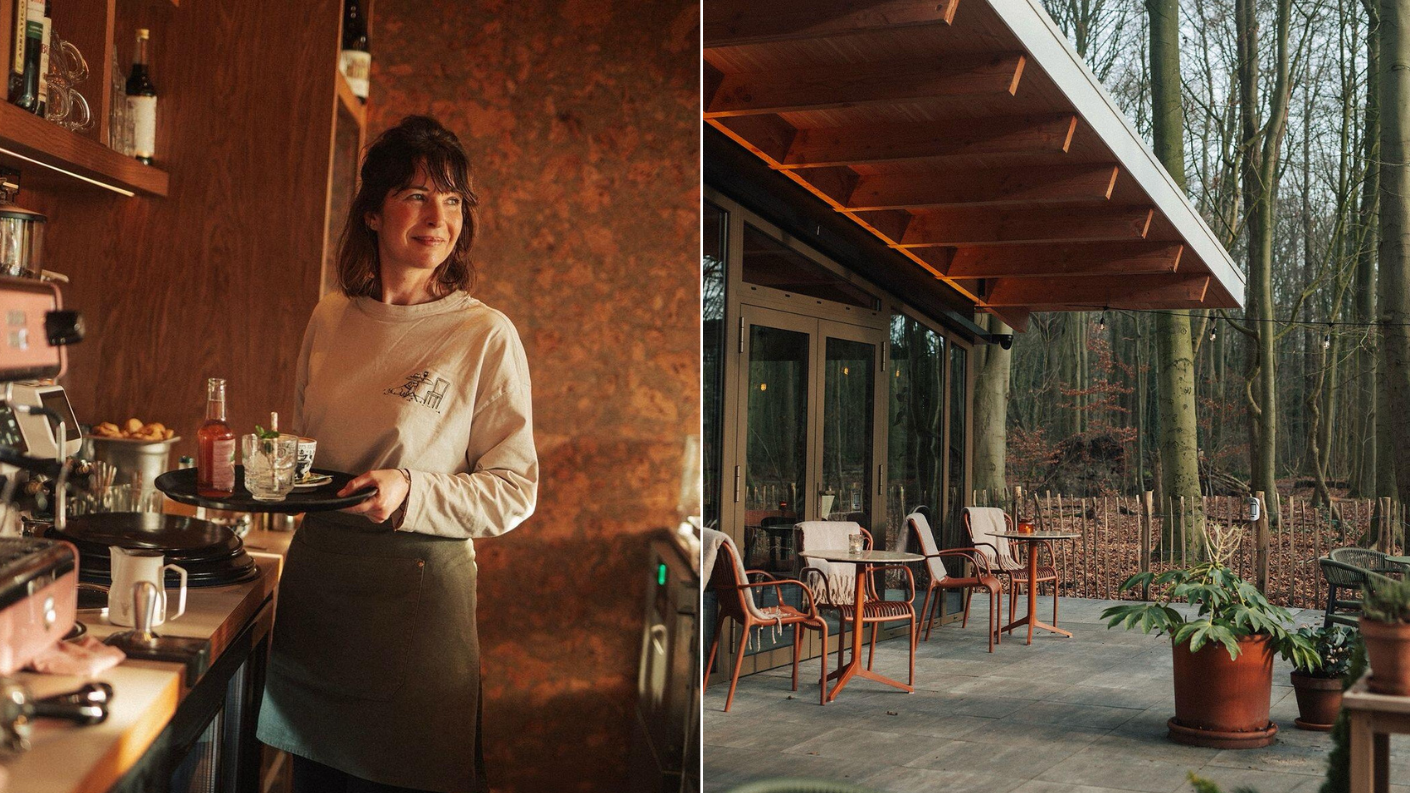 De Boshut in het Kralingse Bos: links een vriendelijke medewerker met een dienblad vol drankjes achter de bar, rechts het buitenterras met tafels en stoelen midden in het bos.