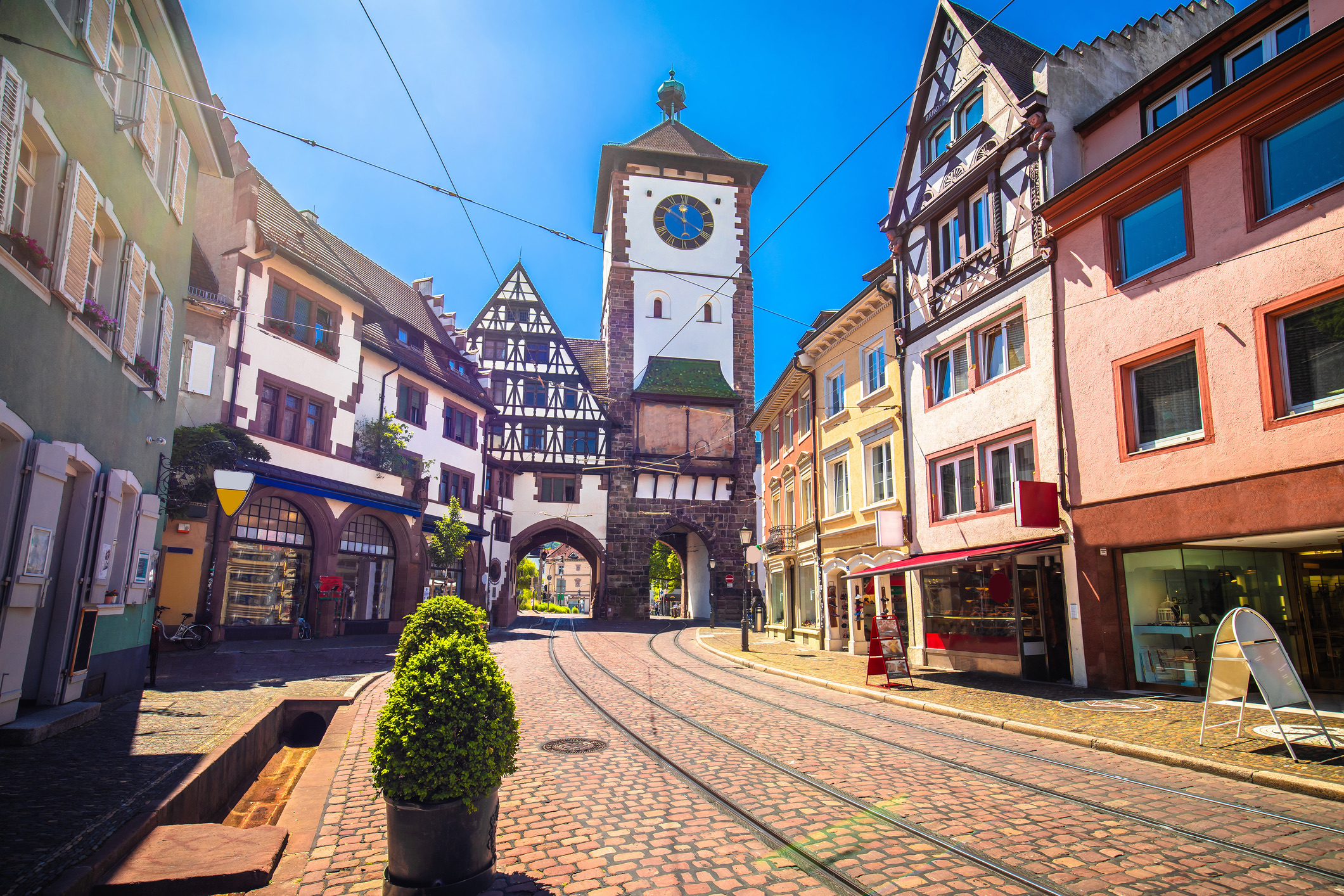 Freiburg staat bekend als de duurzaamste stad van Duitsland. Het historische centrum is al decennia autovrij