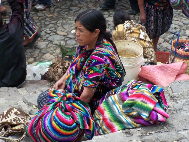 Vrouw in traditionele kledij