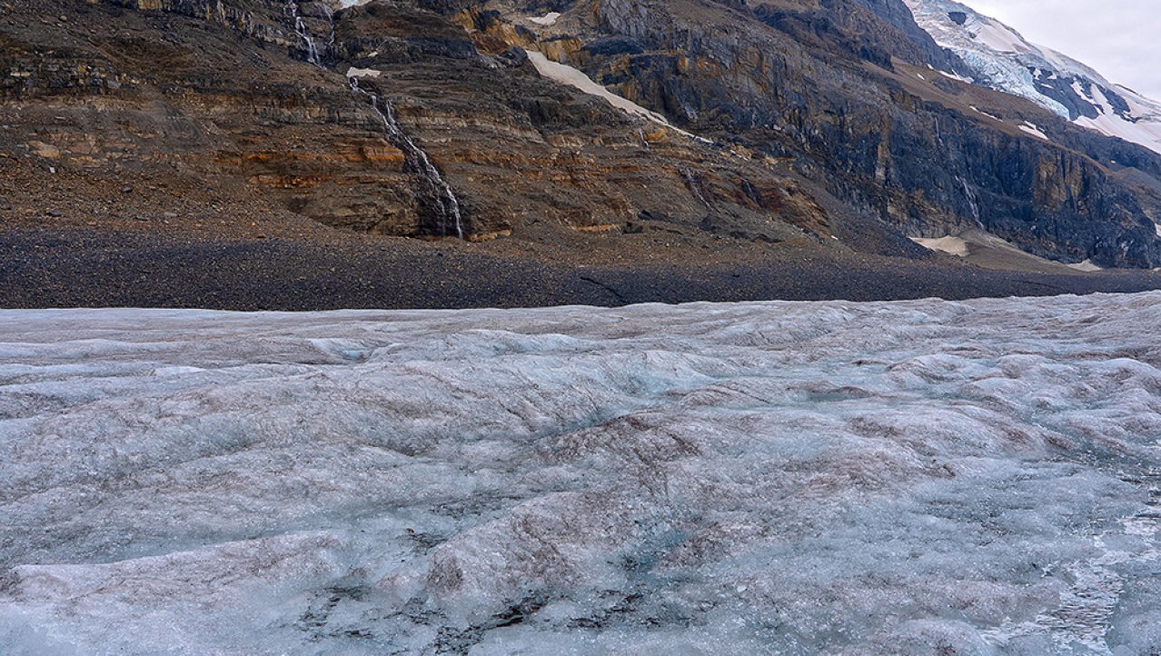 Zicht vanaf Athabasca glacier