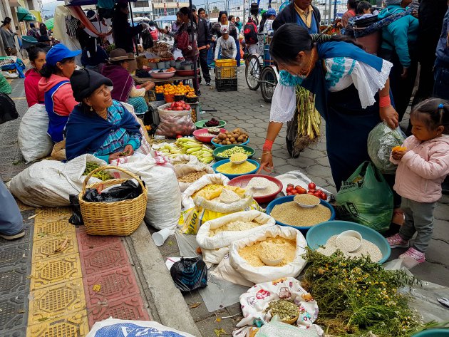 Zaterdagmarkt in Otavalo