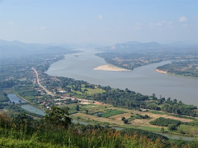 Uitzicht over de Mekong.