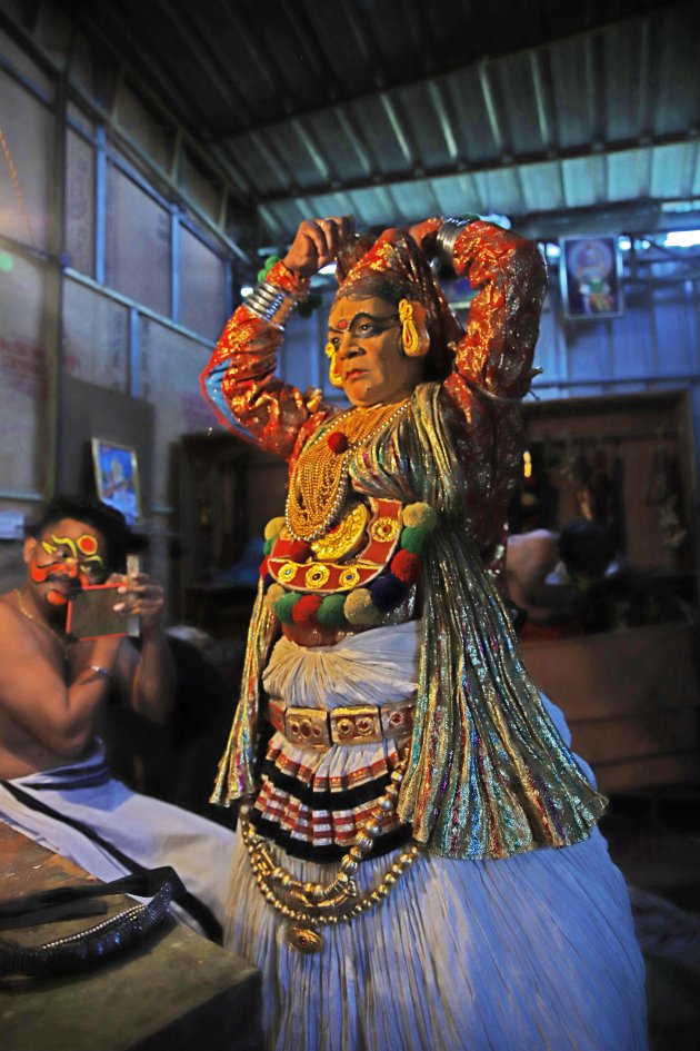 Ga naar een kathakali voorstelling in Kerala