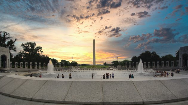 Washington Monument & World War II Memorial