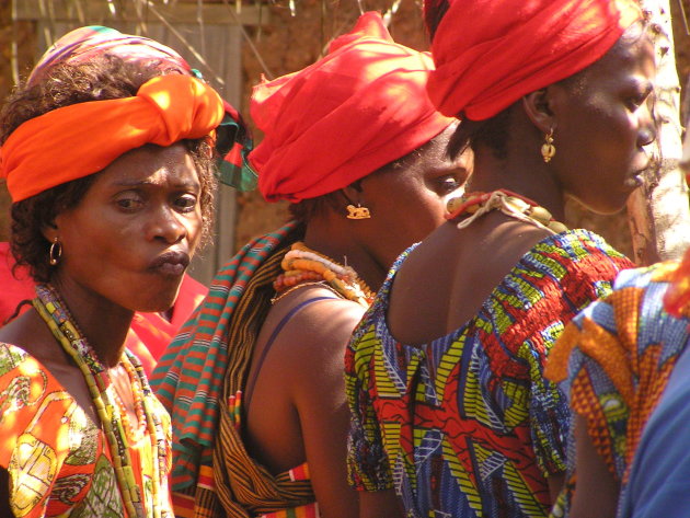 Kleurige Togolese vrouwen