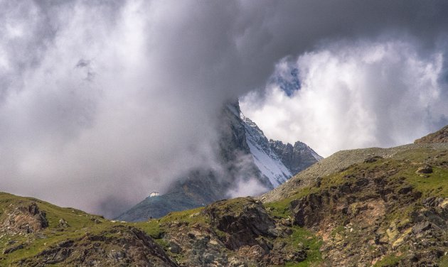 Matterhorn in de wolken