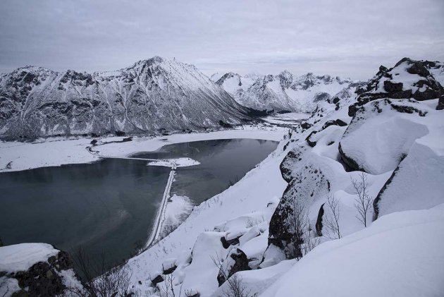 Ga niet bergklimmen in de Lofoten in de winter. Of ... toch wel?