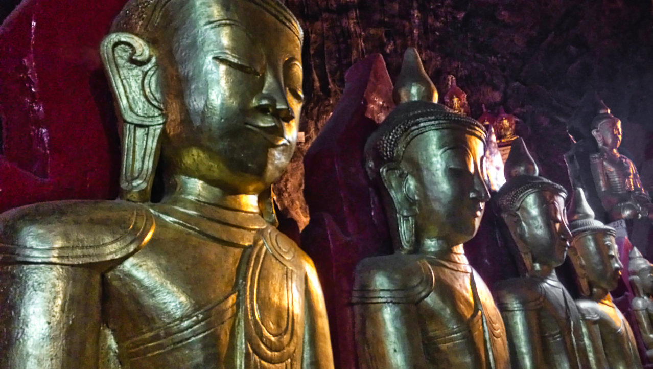 Boeddha's in de Shwe Oo Min grot.