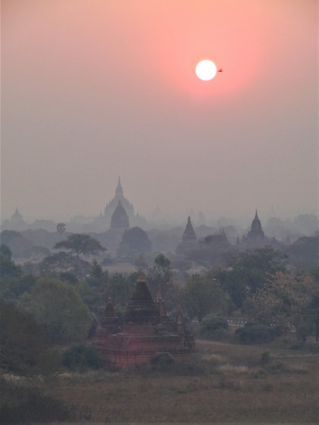 Zonsopkomst in Bagan.