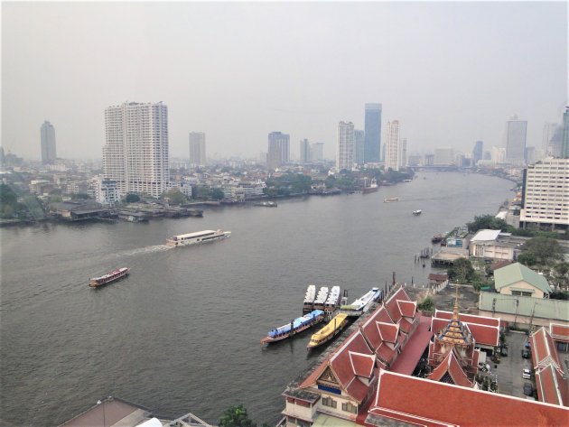 Uitzicht over Bangkok.