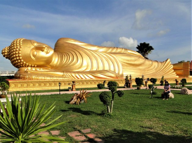 Grote liggende Boeddha.