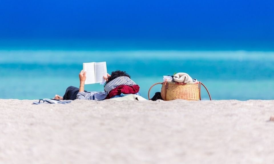 De beste boeken en bladen voor op vakantie: 10x lekker lezen (of plaatjes kijken) image