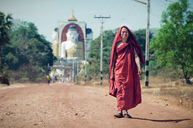 Birma Boeddha's en Monniken
