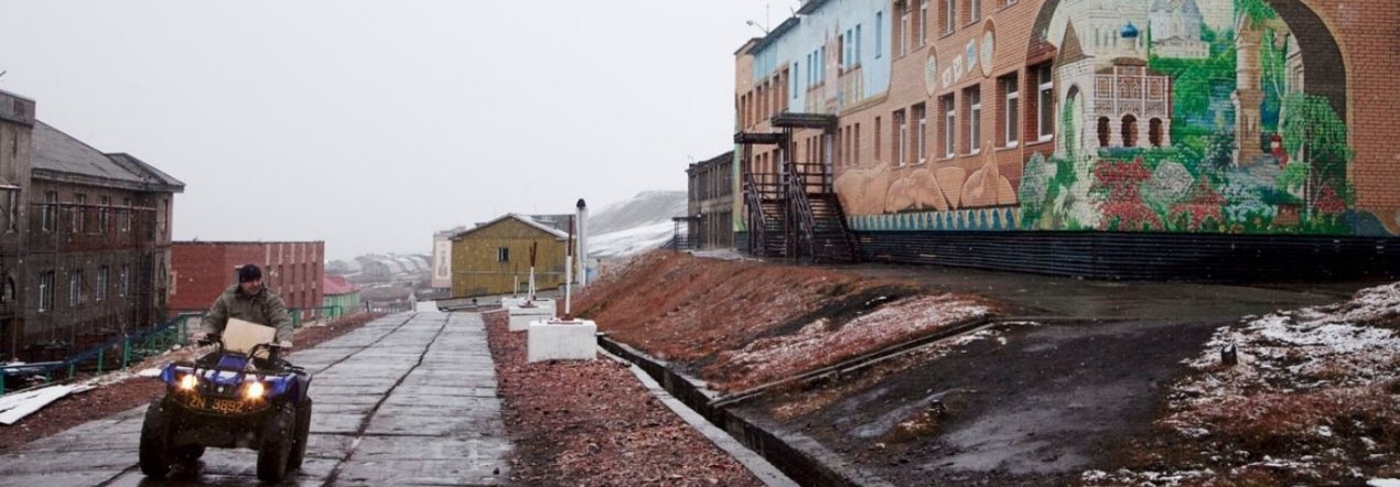 Schaak met Russen in Barentsburg - tip foto