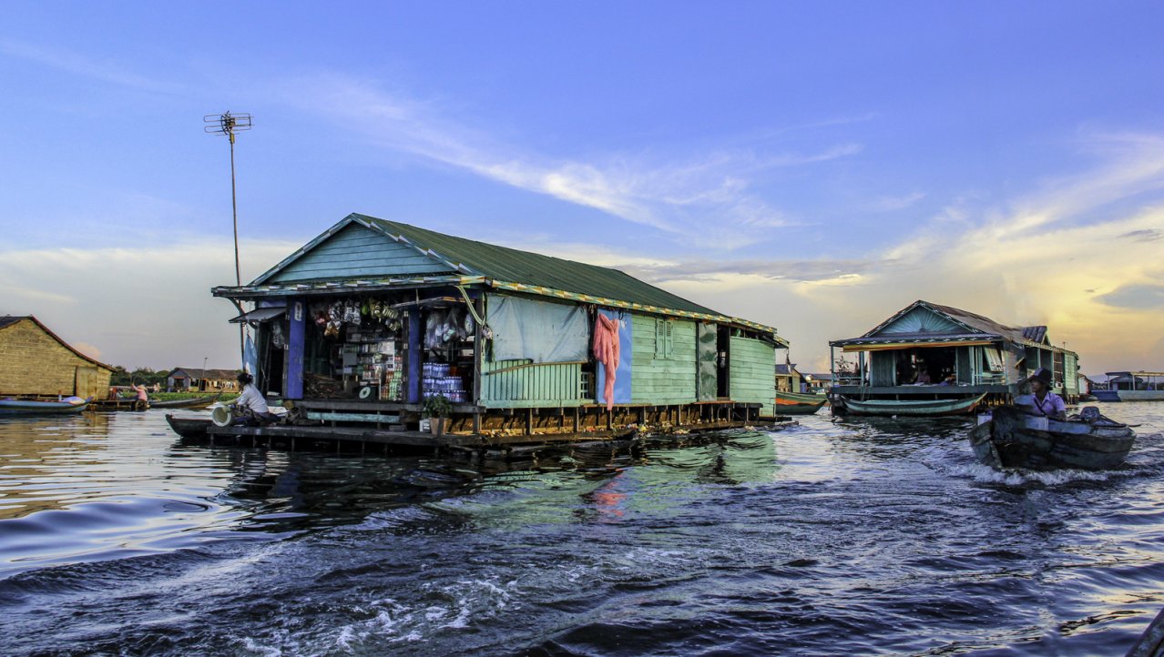 Varen over het Tonle Sap meer