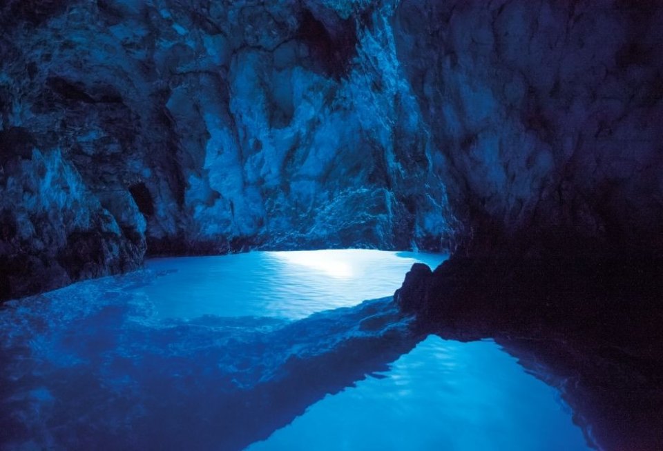 Blauwe grot in Kroatië. Foto: Zoran Jelaca
