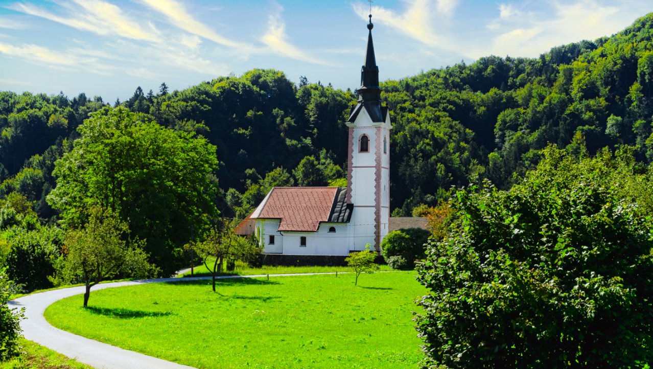 Sloveens kerkje Pri Cerkvi