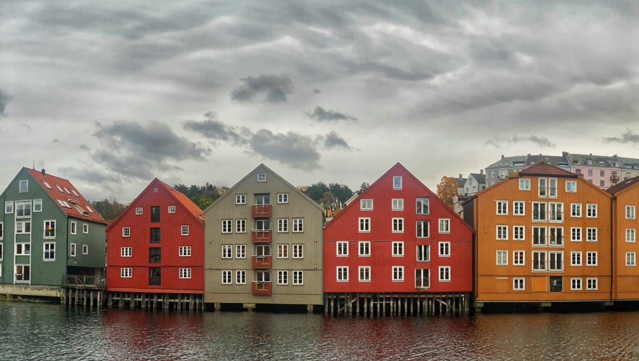 Oude pakhuizen van Trondheim