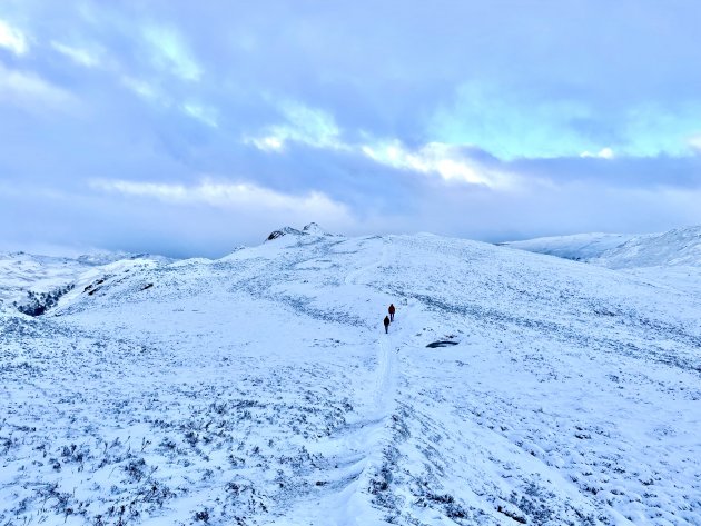 Wandelen in winters Schotland
