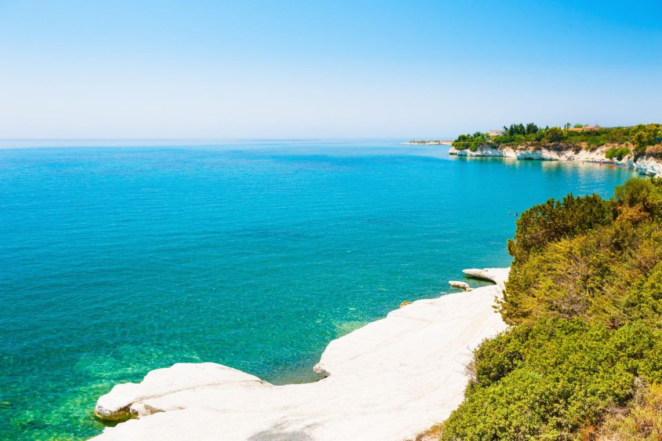 Mooiste stranden voor de herfstvakantie in Europa: Governors Beach Limassol Cyprus